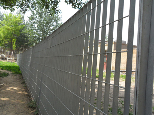 鋼格板護(hù)欄