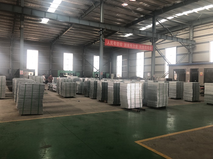 熱浸鋅鋼格板材質