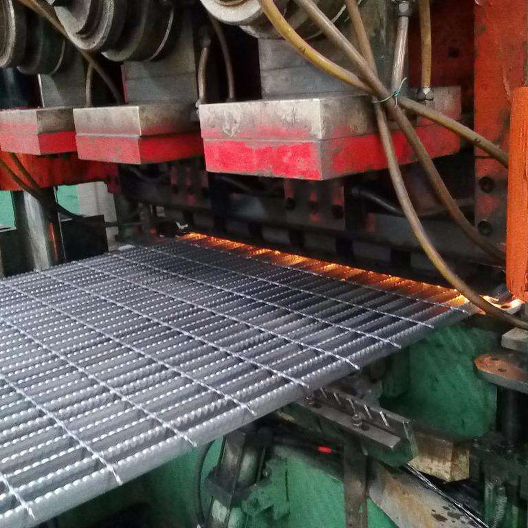 電廠齒形鋼格板