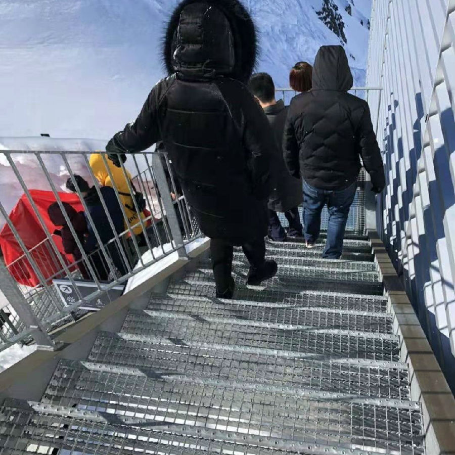 熱浸鋅鋼格板踏步