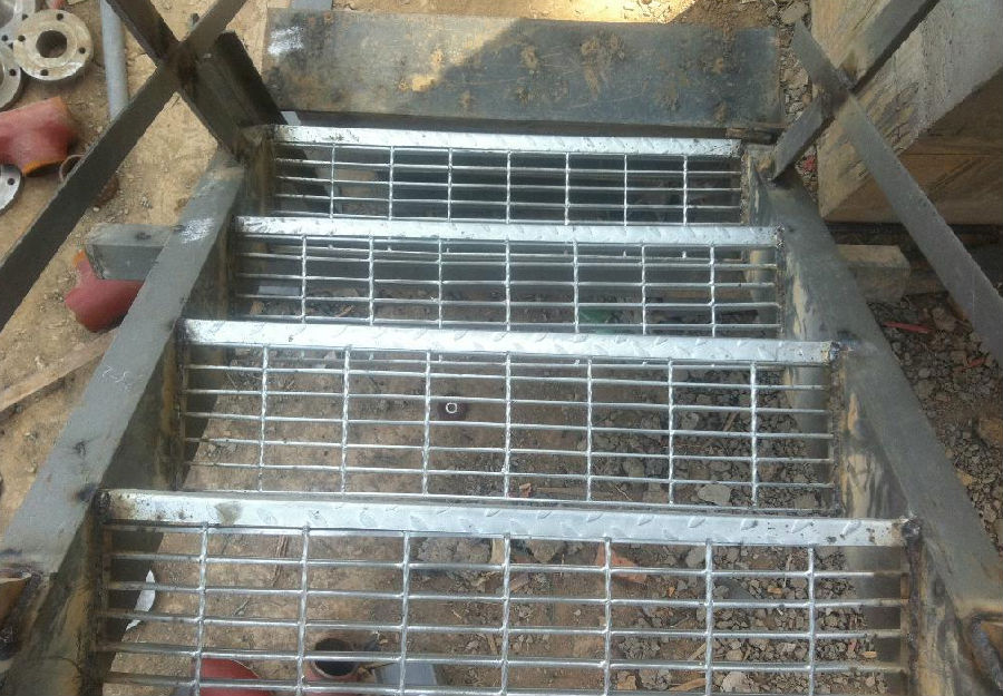 熱鍍鋅鋼格板踏步