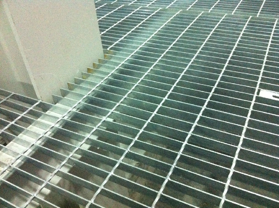 鍍鋅鋼<a href='http://m.wmvu.com.cn'>格柵板</a>