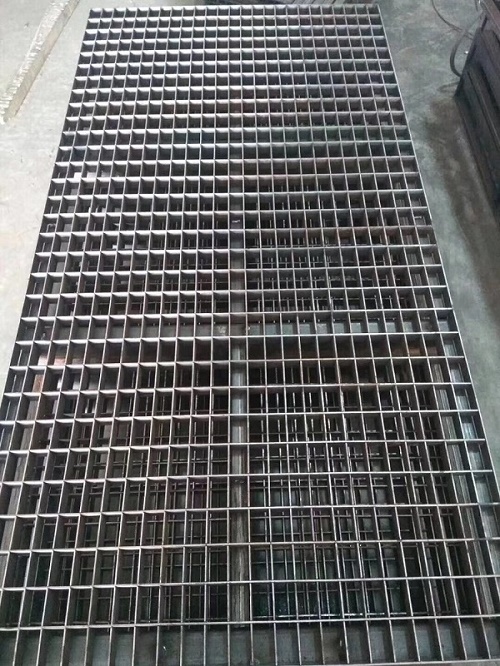 插接鍍鋅格柵板