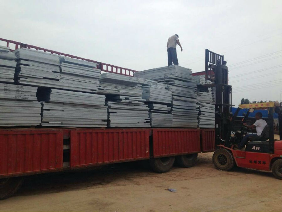 樓梯鋼格柵踏步板