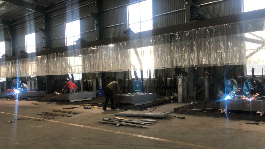 平臺鍍鋅鋼格柵蓋板