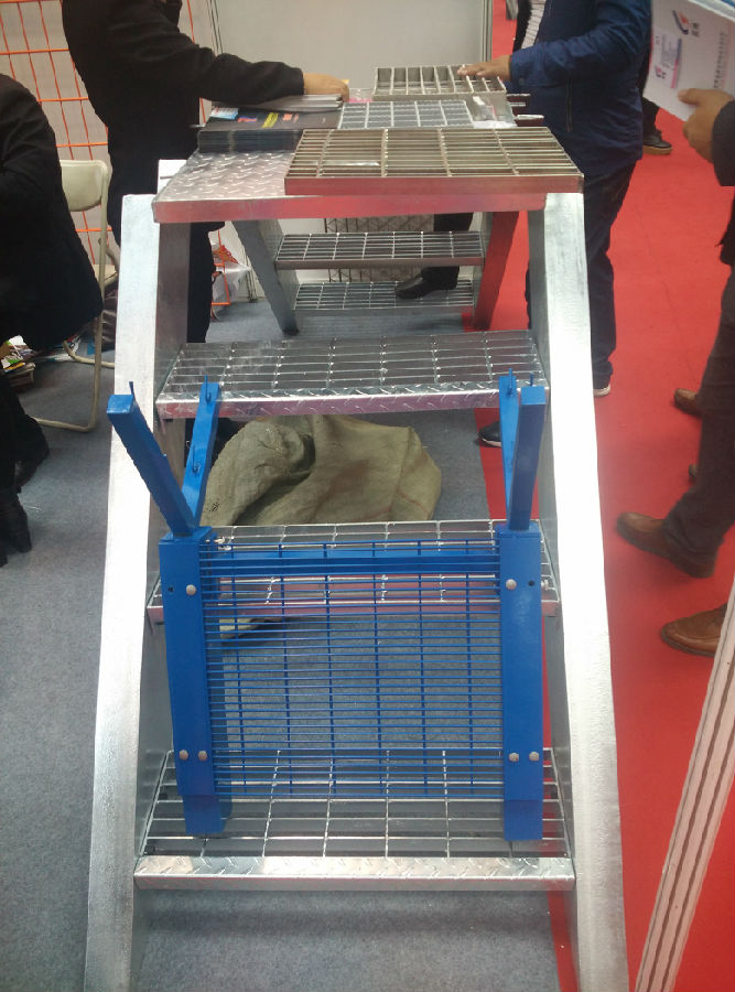 熱鍍鋅格柵踏板規(guī)格