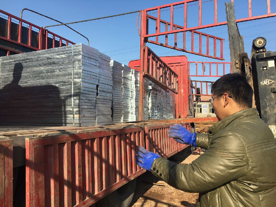 鍍鋅防滑鋼格柵板規(guī)格