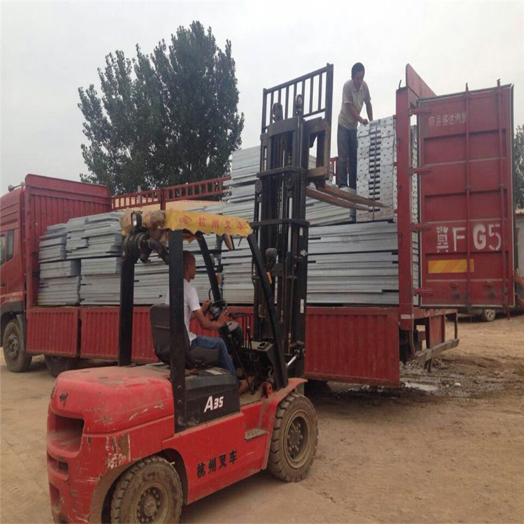 平臺熱浸鋅格柵板