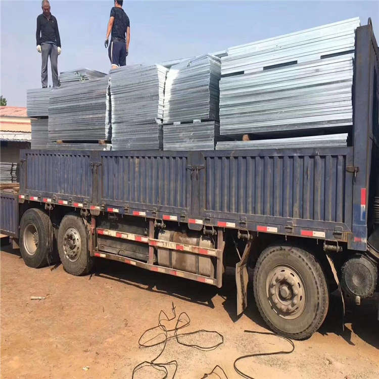 熱鍍鋅復合格柵板制作