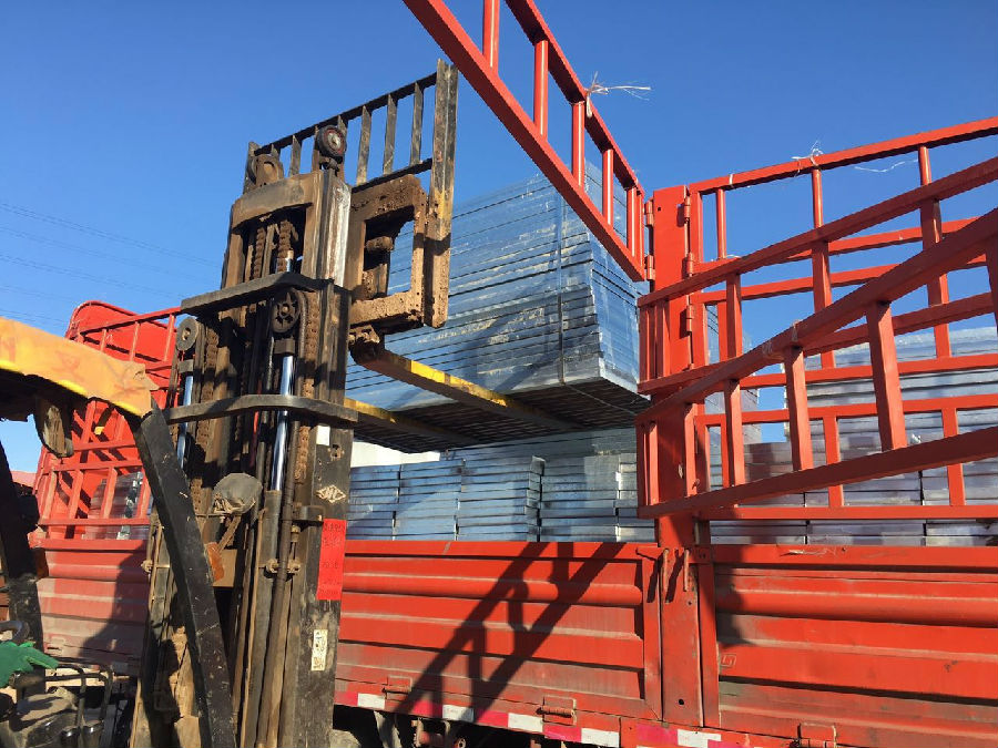 熱鍍鋅防滑鋼格柵平臺(tái)