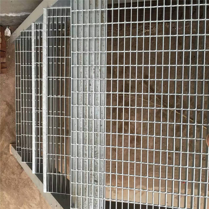 熱浸鋅格柵板踏步